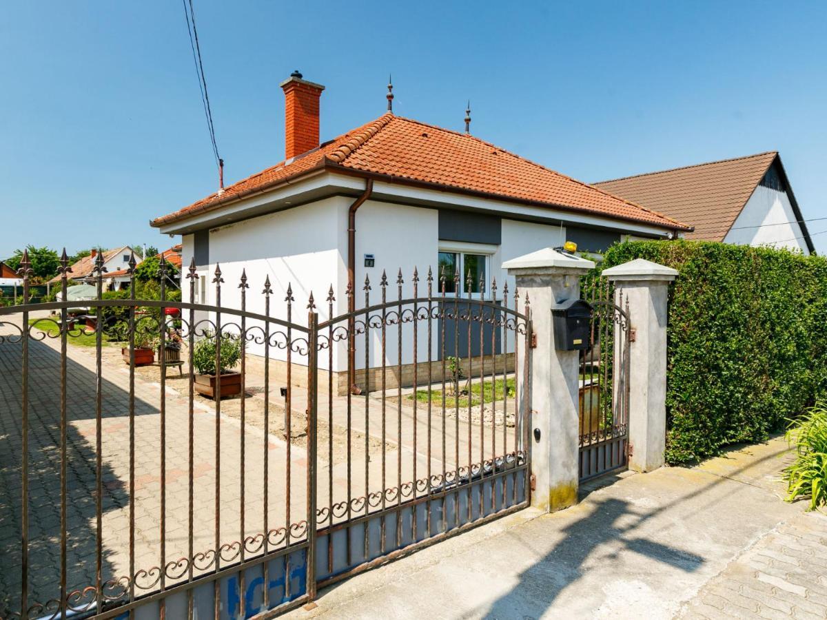 Holiday Home Ildiko By Interhome Balatonlelle Buitenkant foto